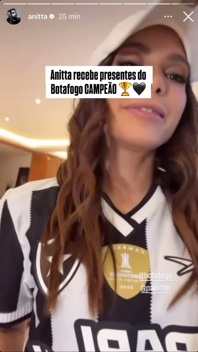 Quem ai queria um desses? 🥺🔥🙏🏻 Aproveita @anitta 🤣🤣

#Botafogo